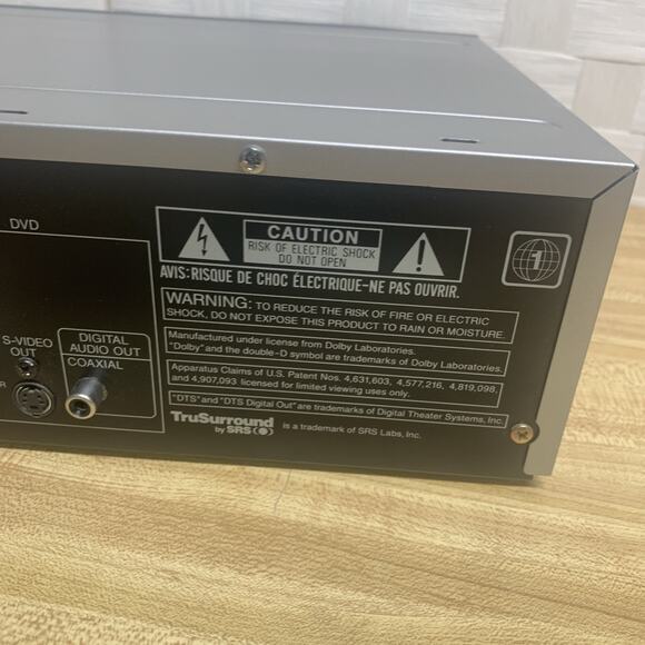 Hitachi DV-PF2U DVD/VCR/MP3 Playback Silver Combo Player w/Remote TESTED - Picture 11 of 13